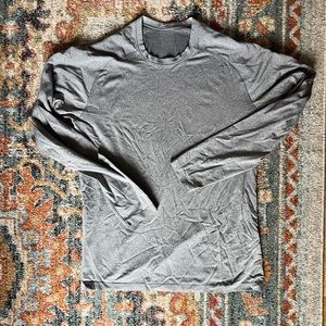 Lululemon Metal Vent Tech Long Sleeve GREAT Condition!